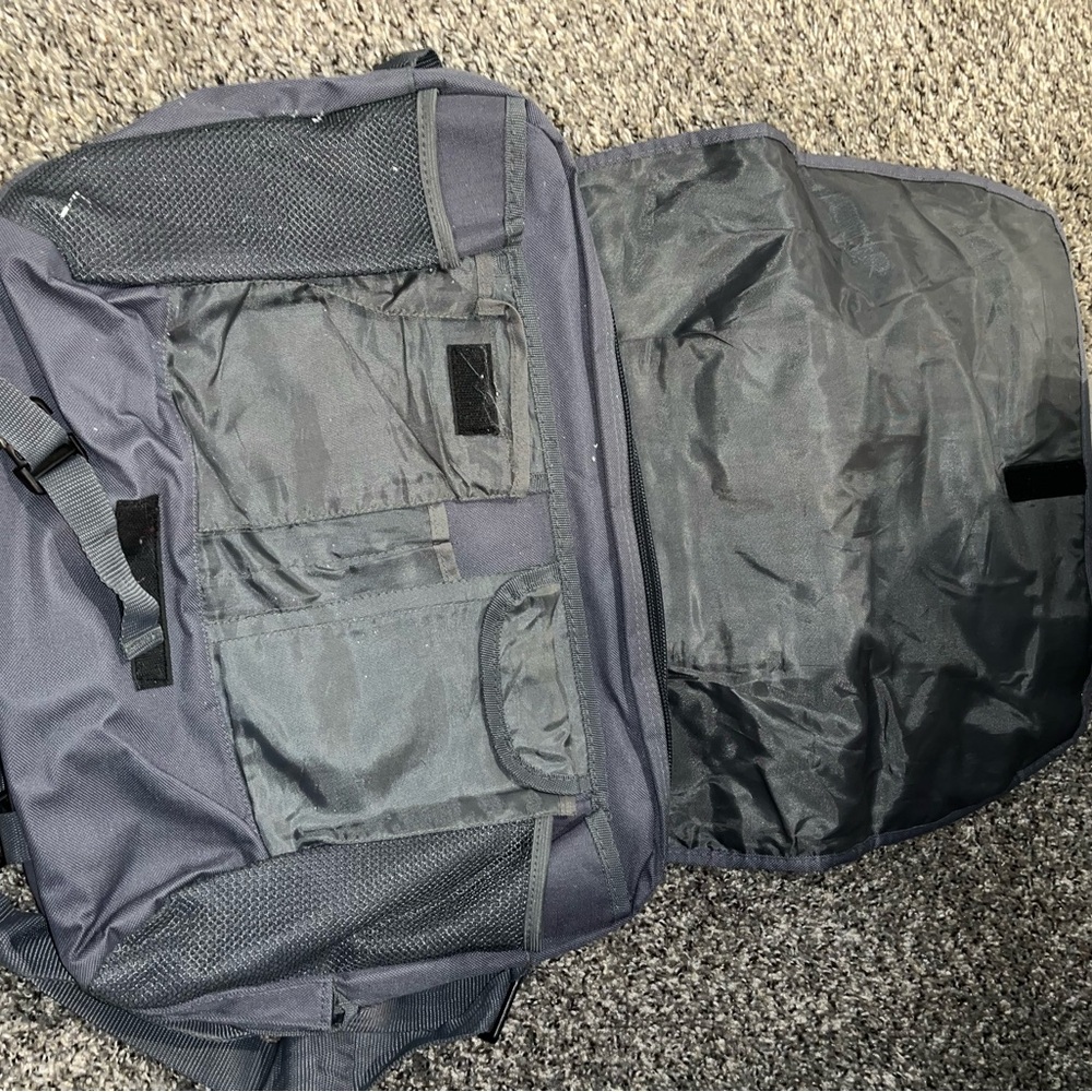 Guess Computer Bag - Picture 3 of 3